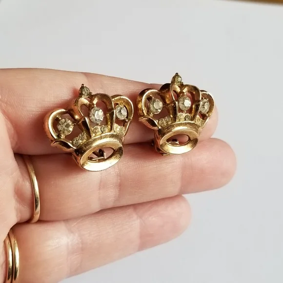 Relisted-Vintage crown shaped clip earrings gold tone clear rhinestones royal - Picture 4 of 17